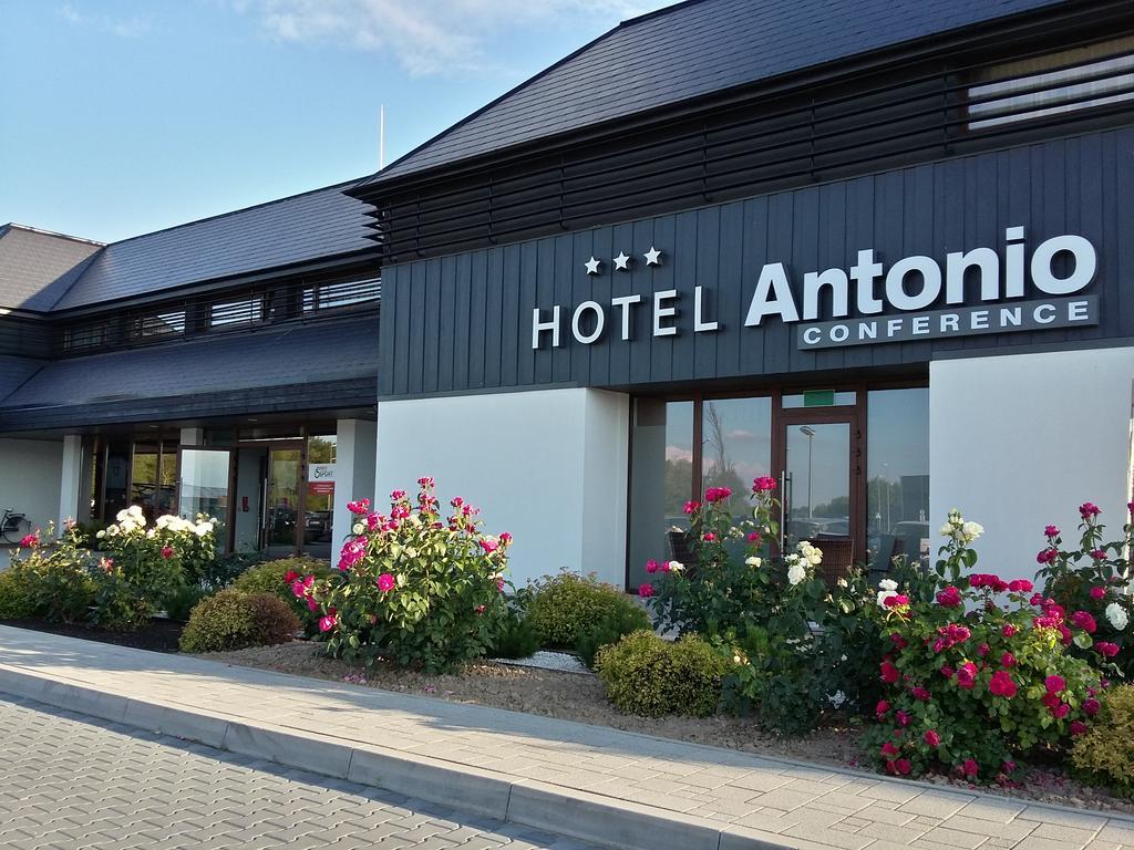 Hotel Antonio Conference Brzeg Eksteriør bilde